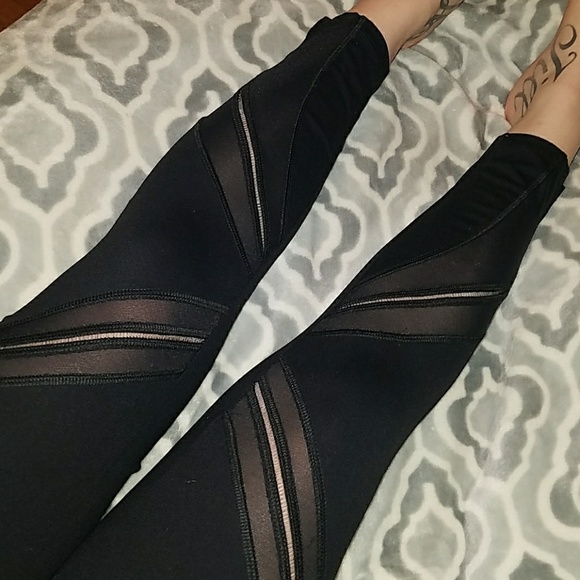 Forever 21 Pants - Athletic crop pants